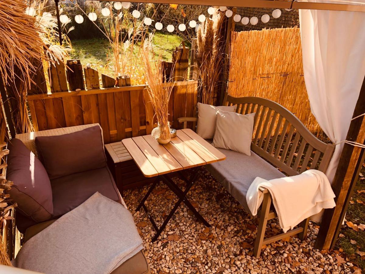 Zirkuswagen Mit Outdoor Whirlpool Und Garten Petershagen-Eggersdorf Extérieur photo