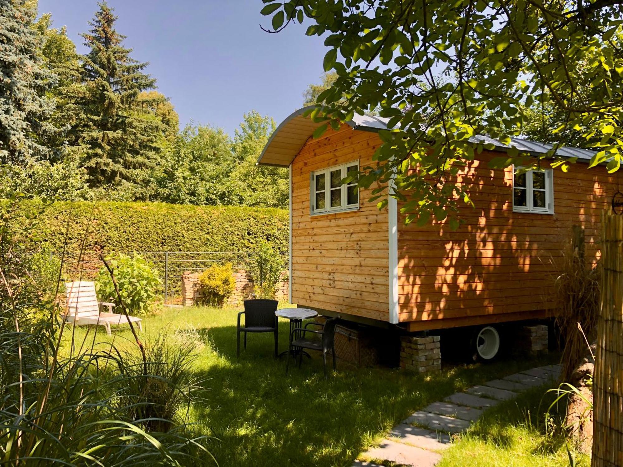 Zirkuswagen Mit Outdoor Whirlpool Und Garten Petershagen-Eggersdorf Extérieur photo